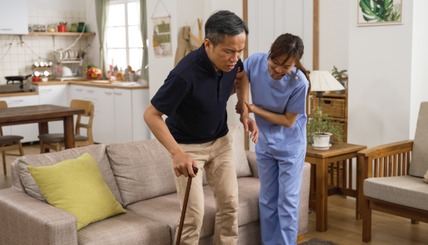 Chăm sóc sức khỏe tại nhà gồm những dịch vụ gì? Một số lưu ý khi sử dụng dịch vụ chăm sóc sức khỏe tại nhà?